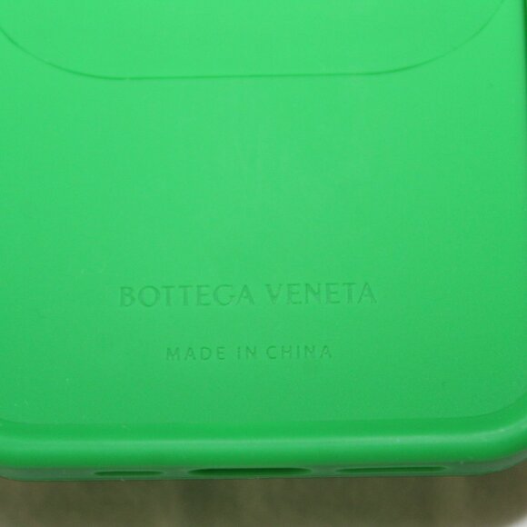 Bottega Veneta iPhone 15 Pro Intrecciato Weave Holder Case Ear Pod Holder - Picture 5 of 9